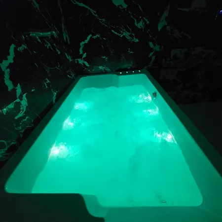 Apartamento Loft Jacuzzi - Rer A A 1 Min - Paris Disneyland - Parking Neuilly-Plaisance