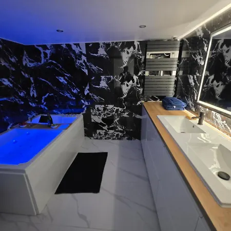 Loft Jacuzzi - Rer A A 1 Min - Paris Disneyland - Parking Neuilly-Plaisance