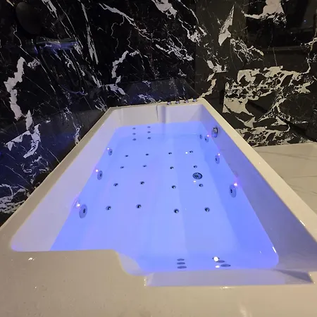 Apartamento Loft Jacuzzi - Rer A A 1 Min - Paris Disneyland - Parking Neuilly-Plaisance