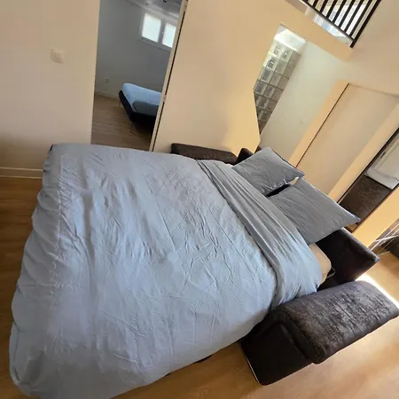 Loft Jacuzzi - Rer A A 1 Min - Paris Disneyland - Parking Neuilly-Plaisance